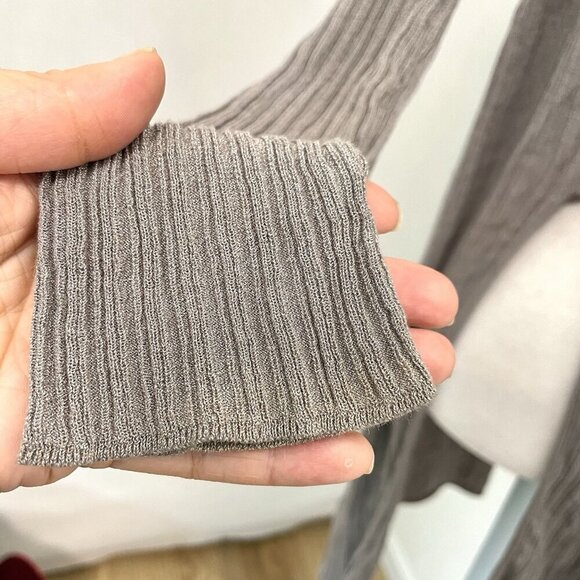 MM LaFleur Side Slit Ribbed Lightweight Cardigan Sweater Topper Gray size Medium - Picture 6 of 8